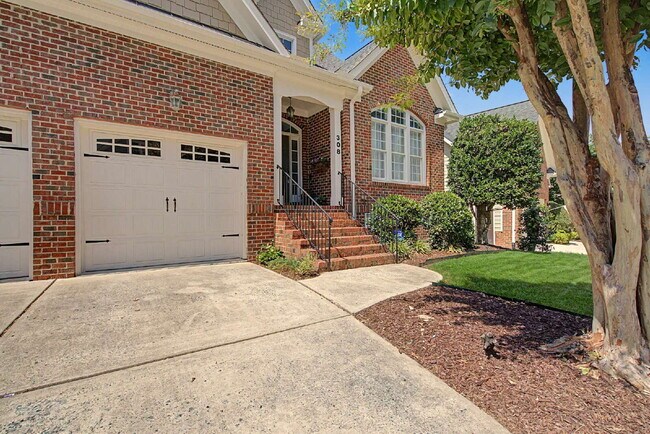 Foto del edificio - Spacious and Move-in Ready 4-Bedroom in Cary!