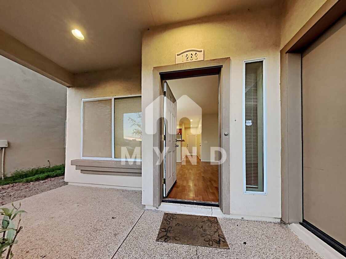 Primary Photo - 1263 S Lola Ln