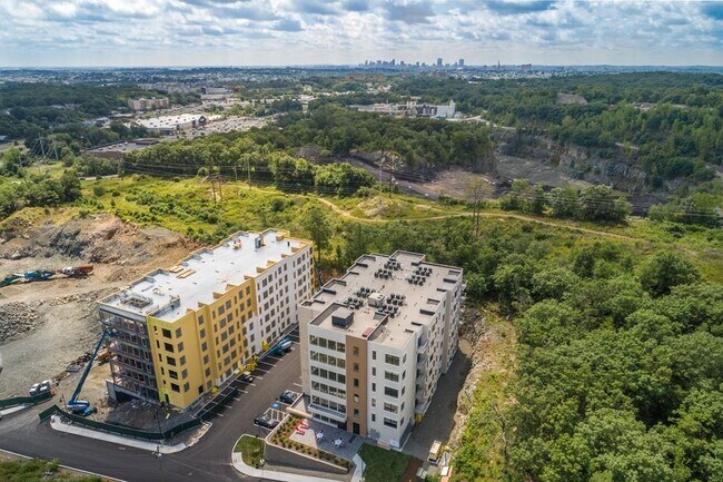 Building Photo - 44 Collins Ave