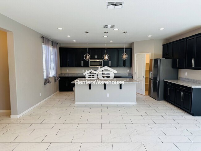 Building Photo - 9342 S 34th Dr