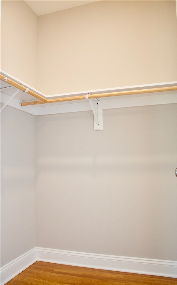 Foto del edificio - 398 Cator Ave