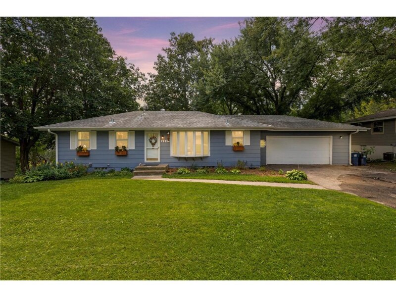 Foto principal - 721 152nd St E