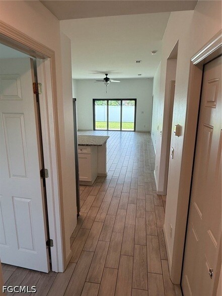 Foto del edificio - 3827 SW 9th Ave