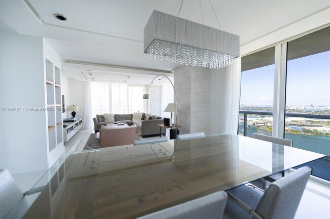 Building Photo - 50 Biscayne Blvd