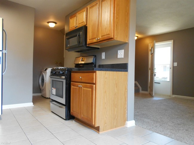Building Photo - 15536 Dupage Blvd