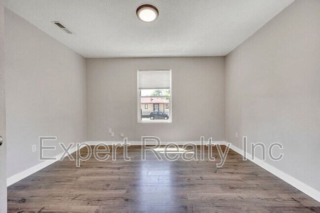 Building Photo - 1029 57th St