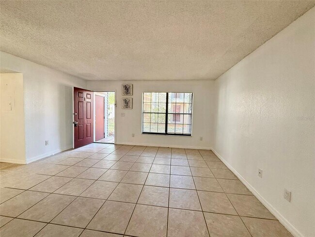 Foto del edificio - 21038 Voyager Blvd