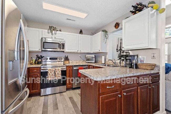 Foto del edificio - 5120 Glenwood Way