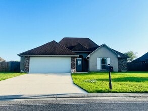 Building Photo - 41488 Creekstone Avenue