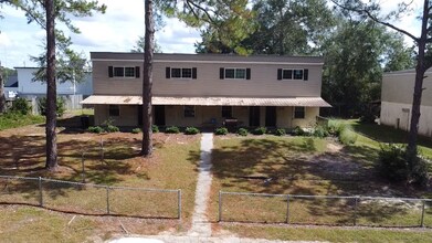 Building Photo - 206 Olliff St