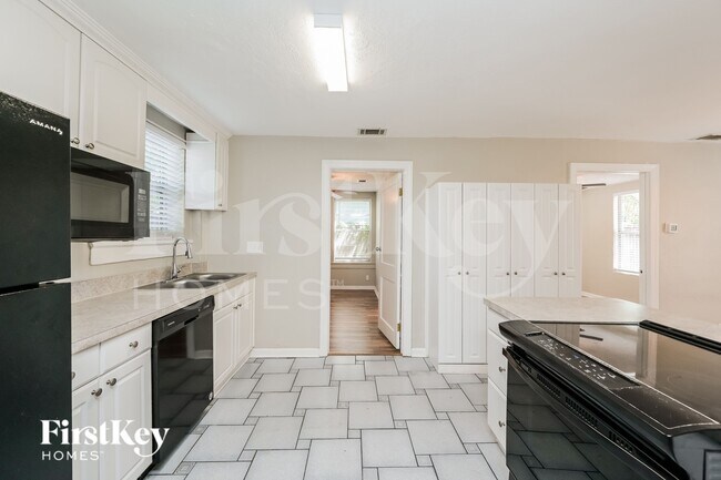 Foto del edificio - 7309 N Dartmouth Ave