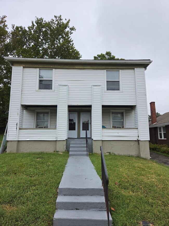 Foto del edificio - 7019 Hunter Ave