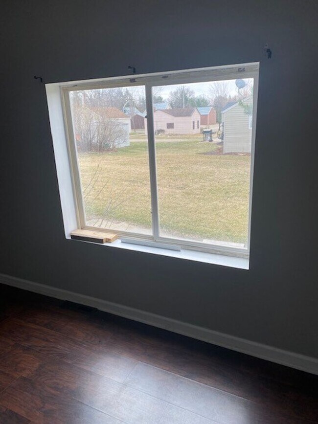 Foto del edificio - 3 Bedrooms, 2 Bathrooms Single Family Home in Staples, MN