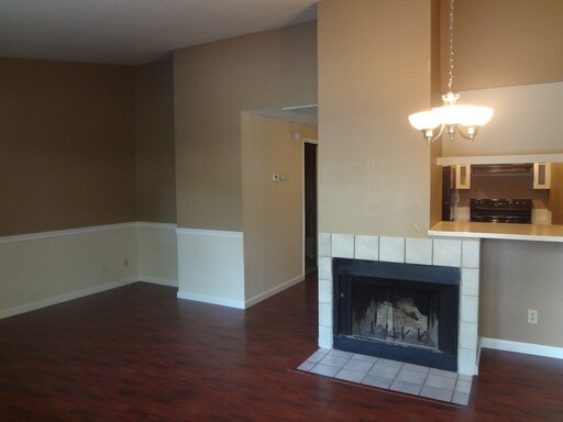 Building Photo - 5909 Country Ln