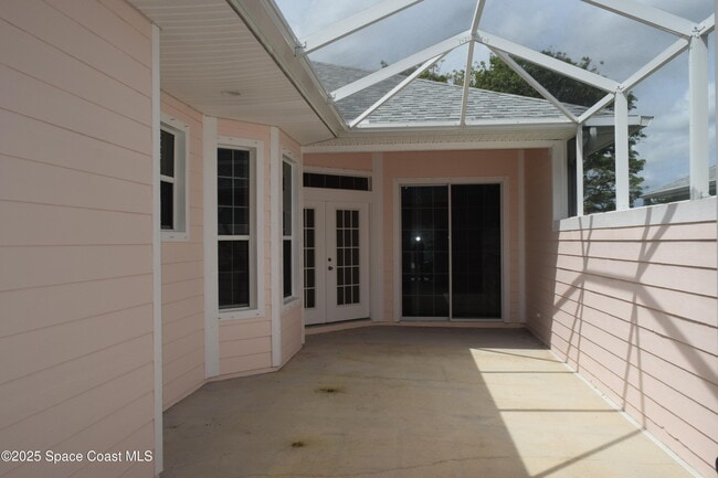 Building Photo - 1170 Eleuthera Dr NE