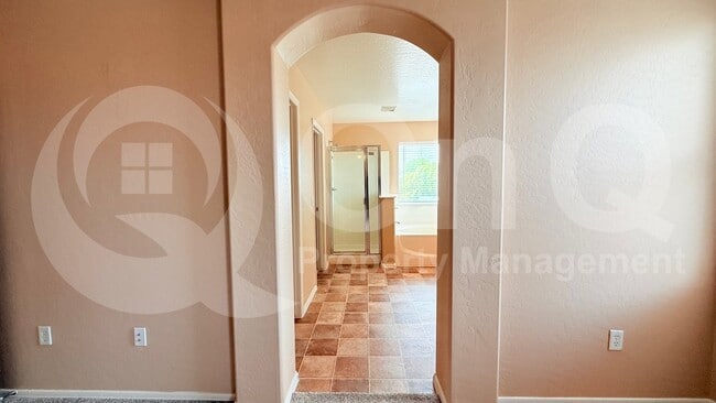 Foto del edificio - 6022 N Florence Ave