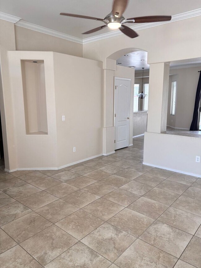 Foto del edificio - **PERFECT 3 BEDROOM/2 BATHROOM/2 CAR GARAGE HOUSE IN GILBERT (MCQUEEN & GUADALUPE)** **NO PETS AL...