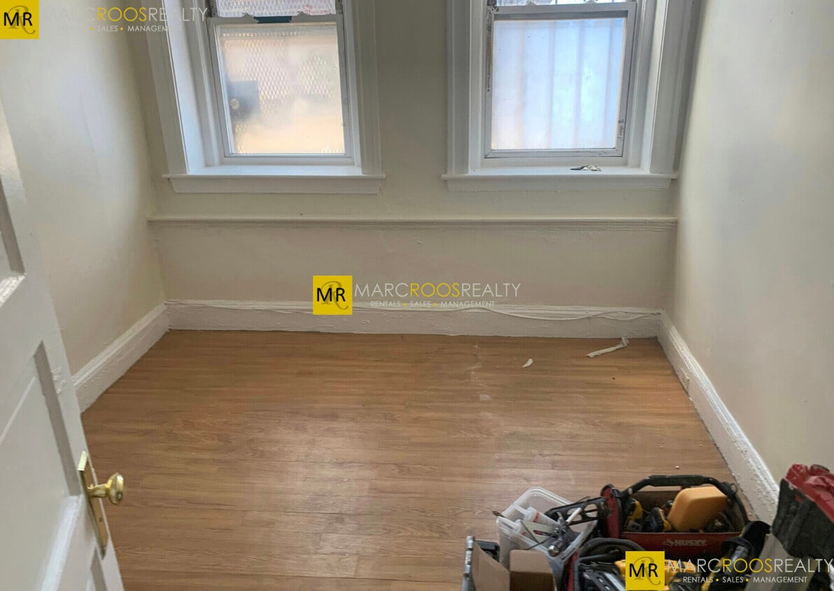 Building Photo - 116 Boylston St