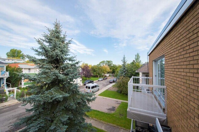 Photo du bâtiment - Dartmouth Apartments