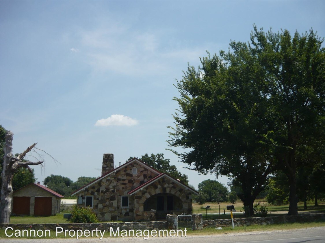 313 N Allen St, Boyd, TX 76023 House Rental in Boyd, TX