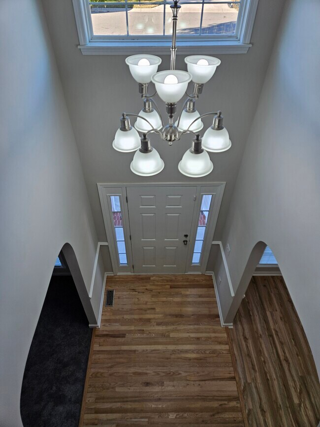 View of foyer 2nd floor - 919 Middle Ground Ave