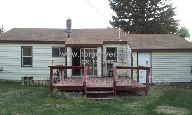 Building Photo - 1025 11th St