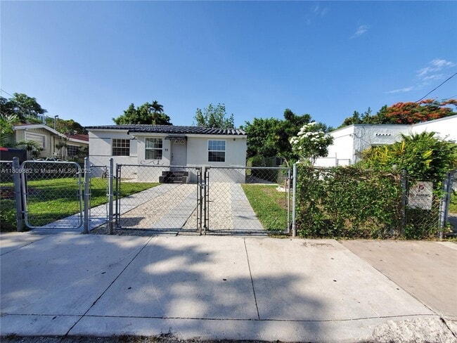 Building Photo - 70 NW 33rd St