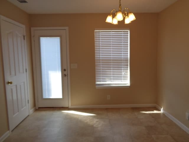 Building Photo - 1182 Everton Drive