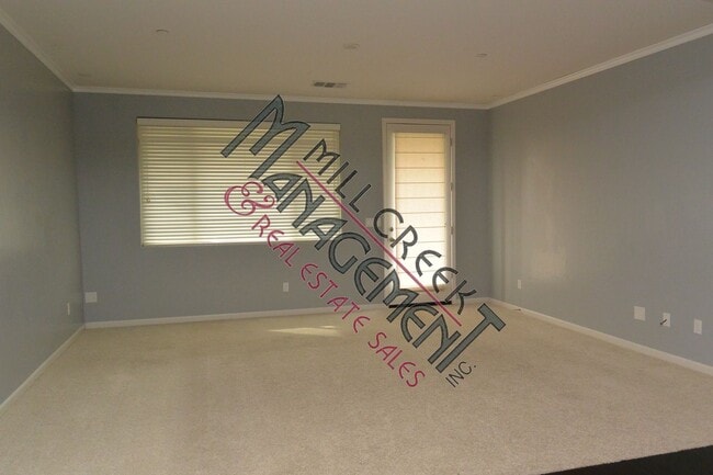Building Photo - NW 3 Bedroom 2 Bath home - No Pets