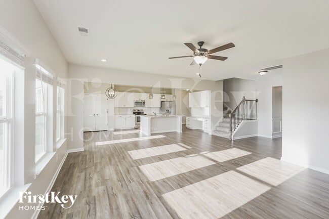 Foto del edificio - 3226 Briar Chapel Dr