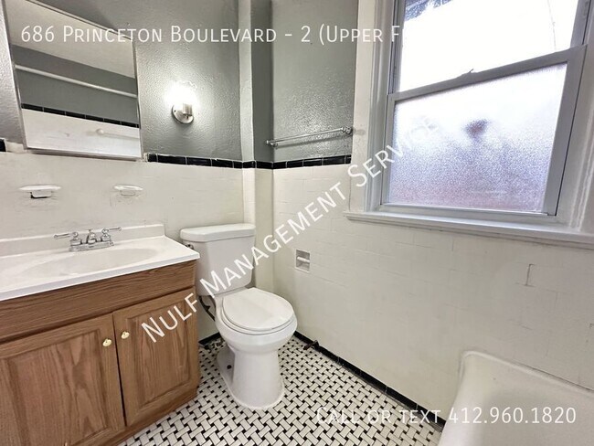 Building Photo - Fantastic Value 1bed/1bath in Center of Pi...