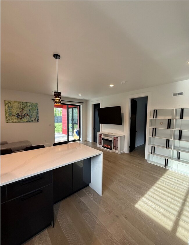 Foto del edificio - 829 S 242nd St