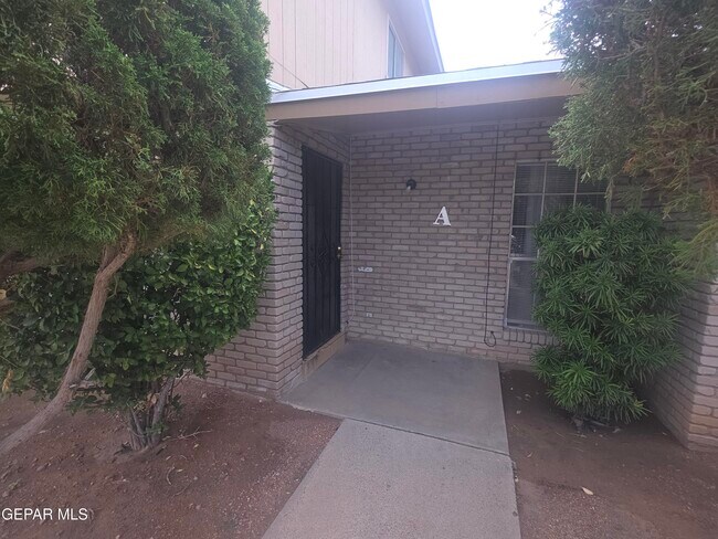 Building Photo - 10908 Bob Stone Dr