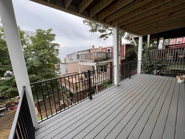Foto del edificio - 403 E 7th St