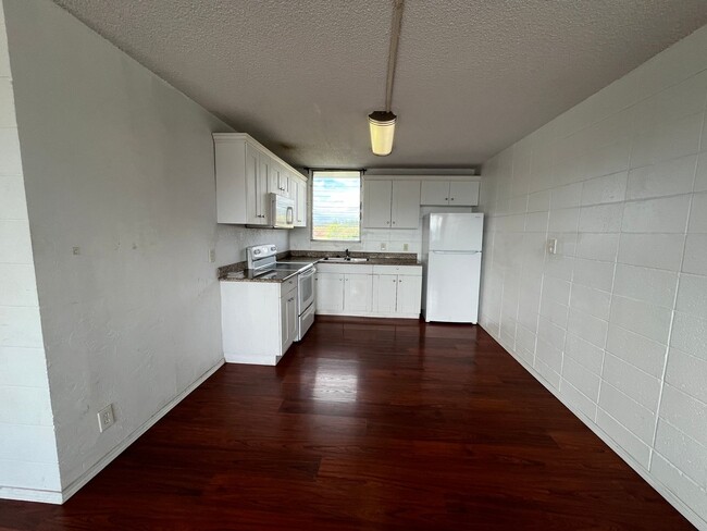 Building Photo - Kunia Palms (Waipahu) - 2 bedroom, 1 bathr...