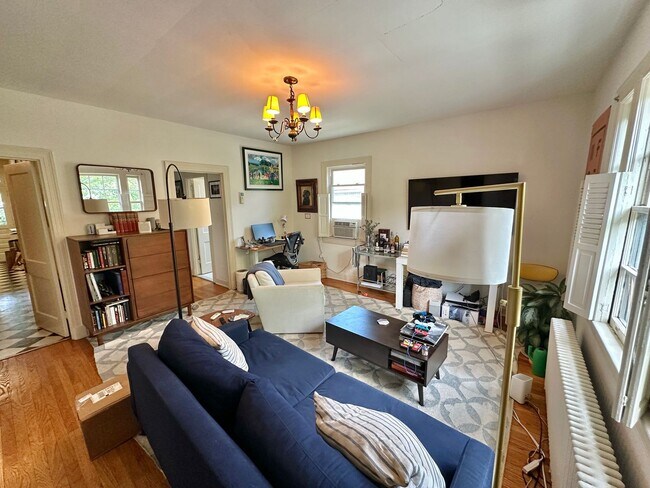 Foto del edificio - 223 6th St SE