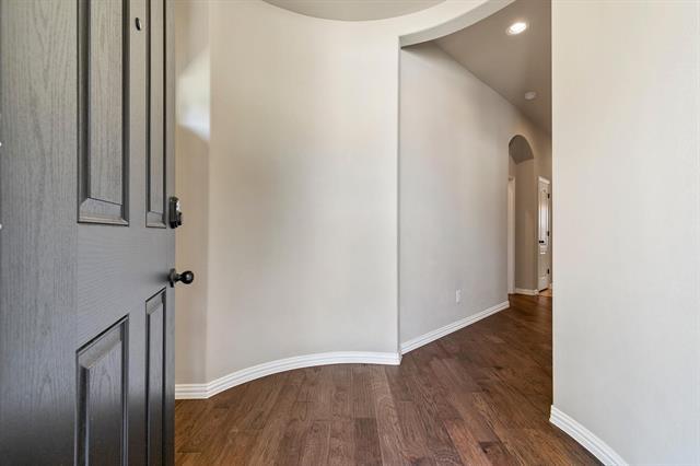 Building Photo - 7512 Guadalupe Way