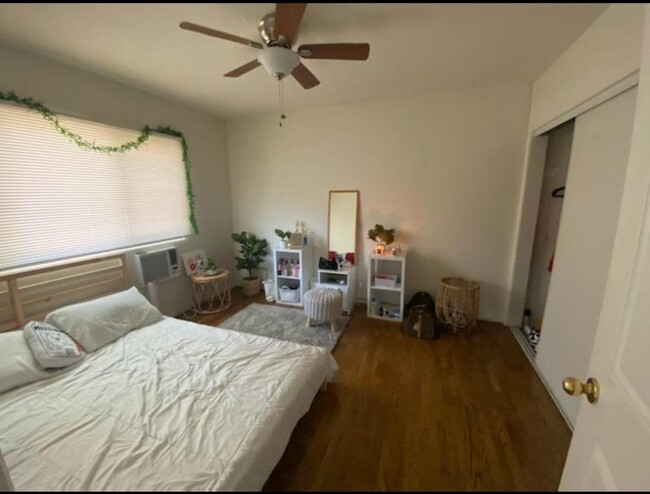 Foto del edificio - 14229 Moorpark St