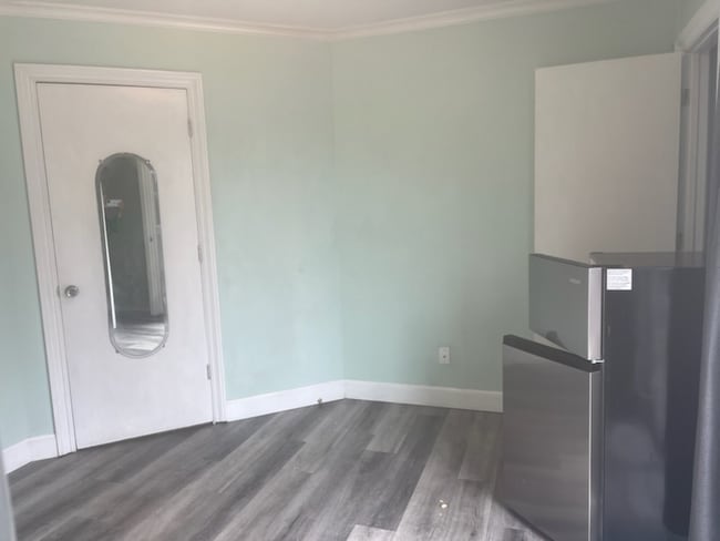 Building Photo - 1221 Beacon Ave