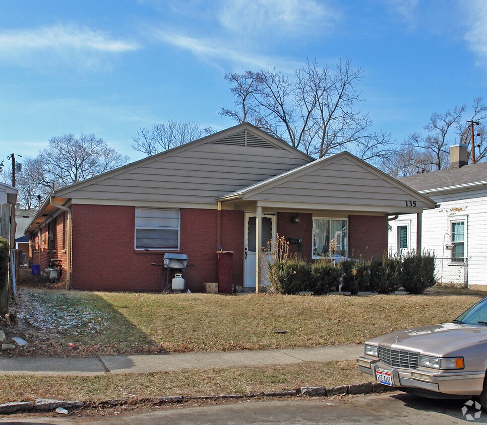 Building Photo - 135 Jay St