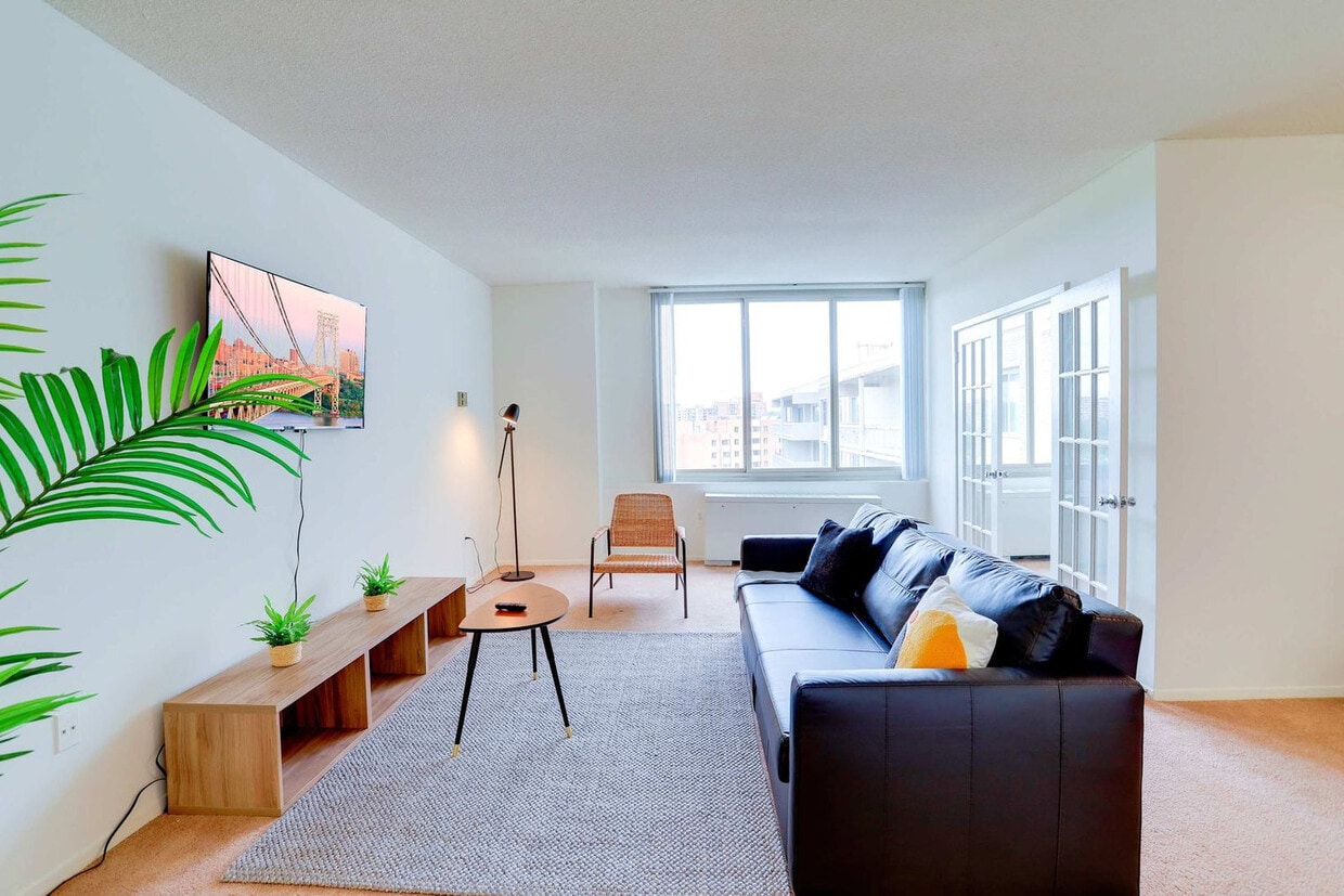 Primary Photo - 1600 S Eads St