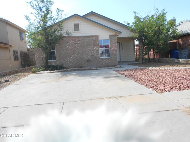 Building Photo - 12236 Tierra Inca Dr