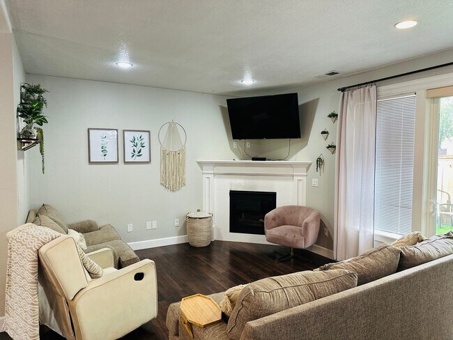 Foto del edificio - Charming Home in Great Location