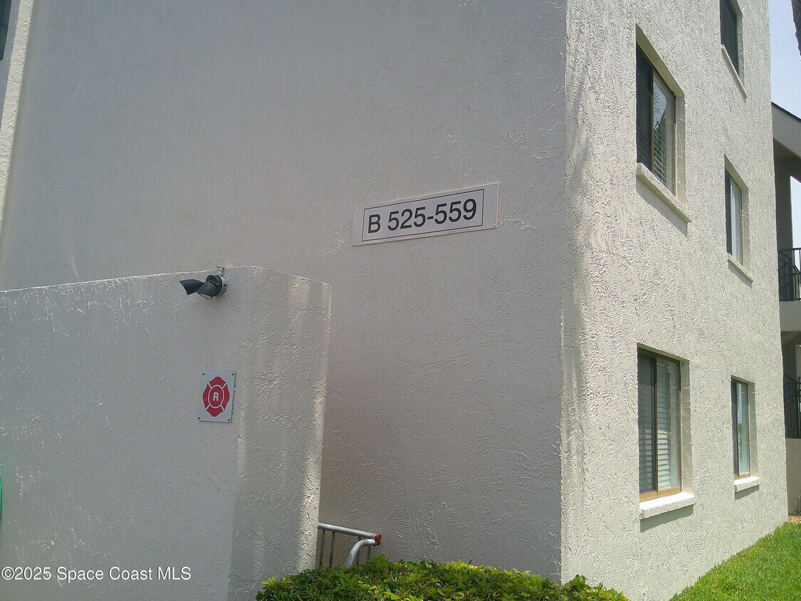 Foto principal - 533 Taylor Ave