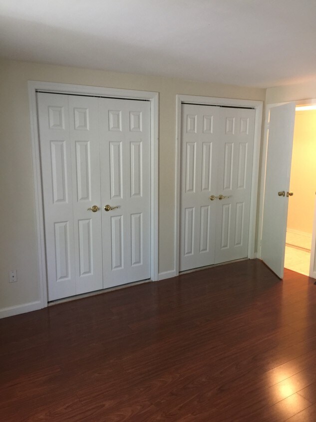 200 Skyline Dr, Coram, NY 11727 Condo for Rent in Coram, NY