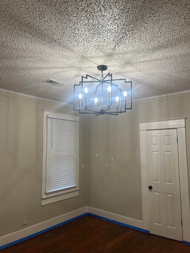 Building Photo - 1804 Foster Ave