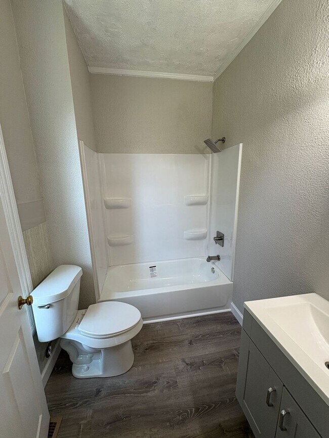 Foto del edificio - 3937 Woodhaven Dr