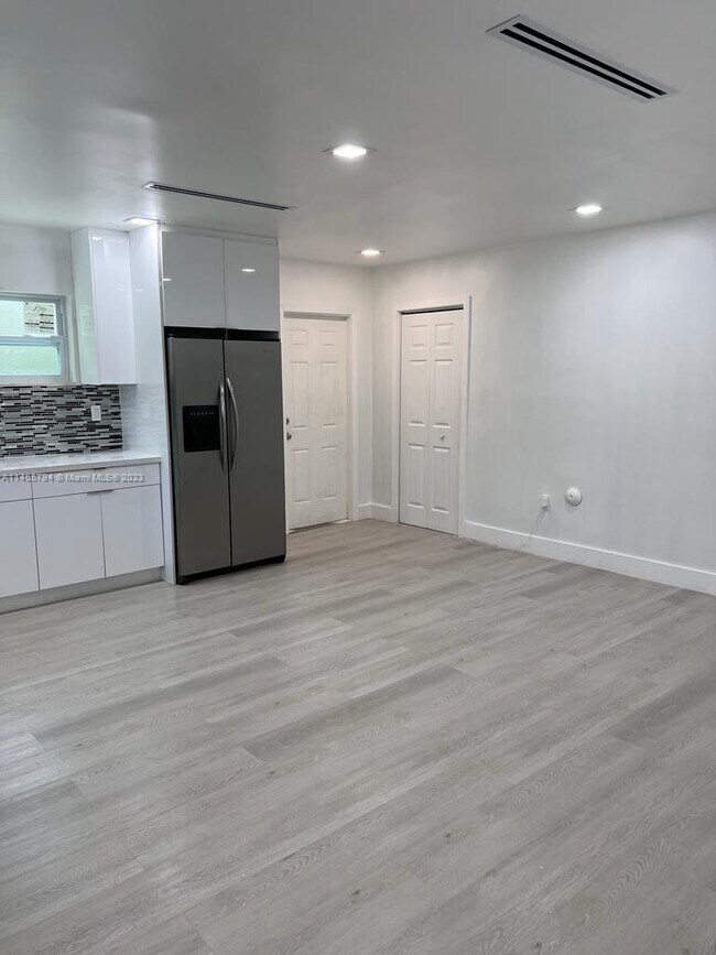 Building Photo - 2788 NW 48th St