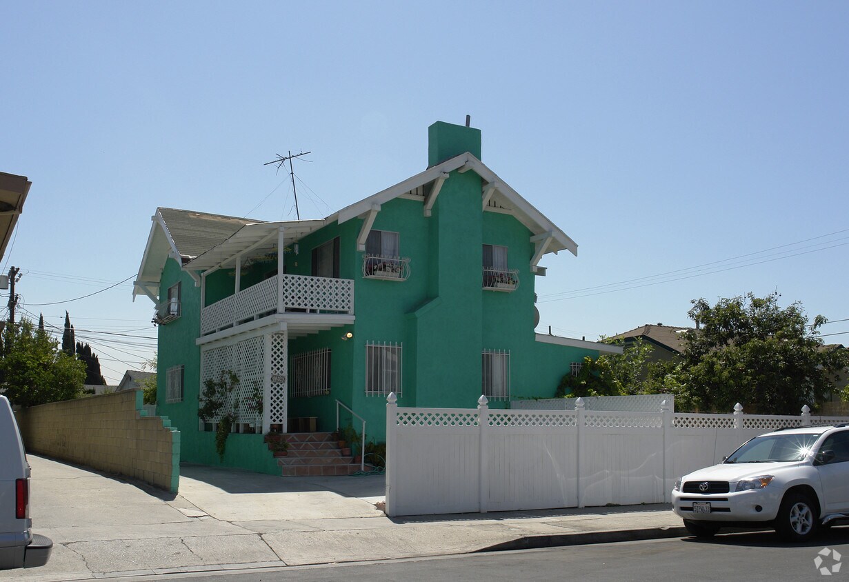 Foto del edificio - 1206 Tamarind Ave