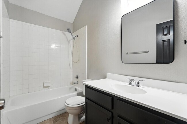Building Photo - 10405 Belfort Dr